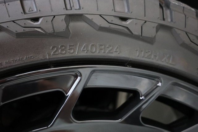 Tesla Cybertruck Thumbnail Image 227