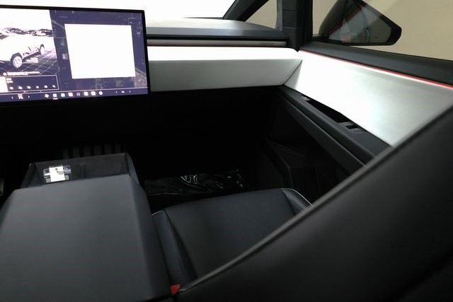 Tesla Cybertruck Thumbnail Image 232