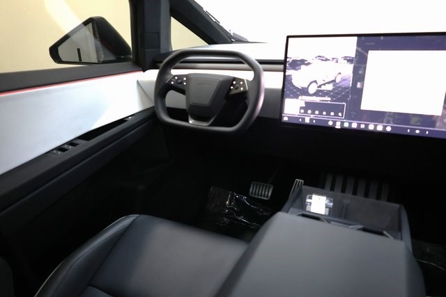 Tesla Cybertruck Thumbnail Image 233