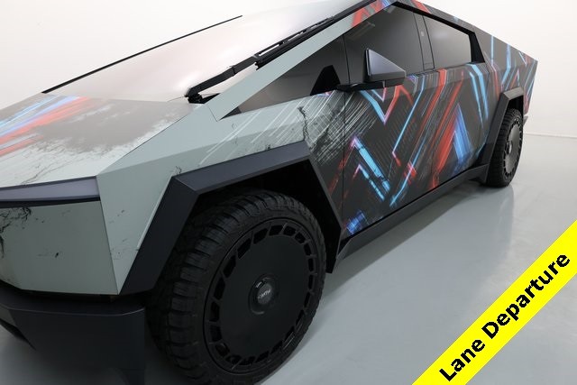 Tesla Cybertruck Thumbnail Image 137