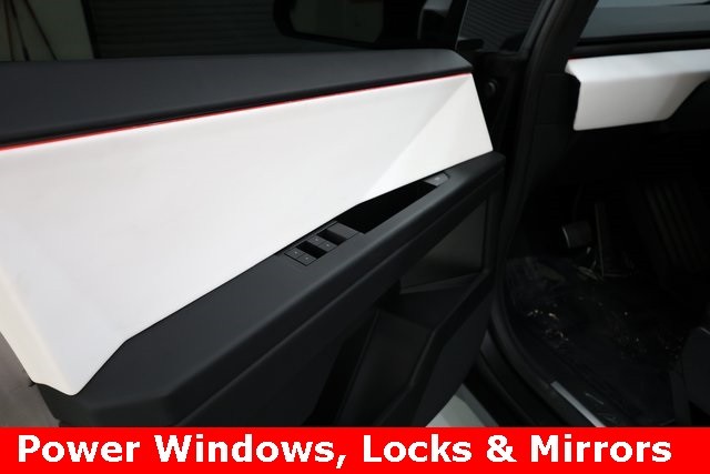 Tesla Cybertruck Thumbnail Image 155