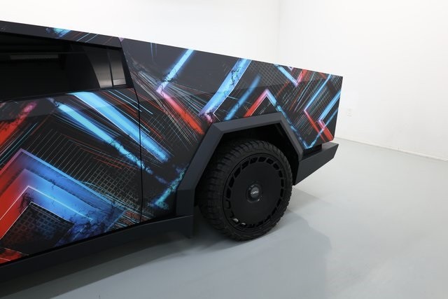 Tesla Cybertruck Thumbnail Image 166