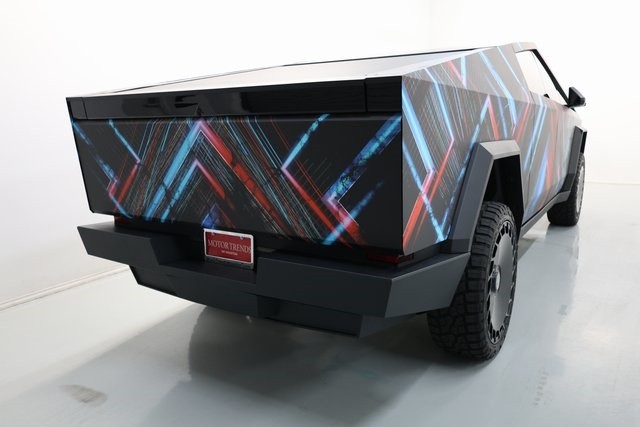 Tesla Cybertruck Thumbnail Image 170