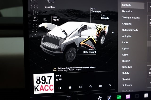 Tesla Cybertruck Thumbnail Image 182