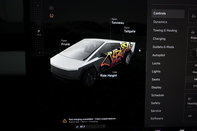 Tesla Cybertruck Thumbnail Image 196