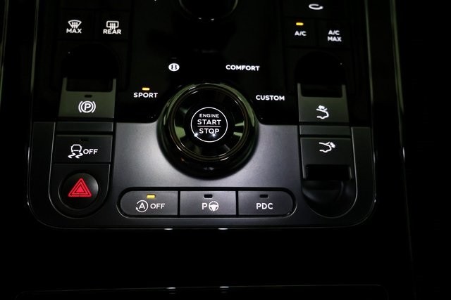 Bentley Continental GT Thumbnail Image 233