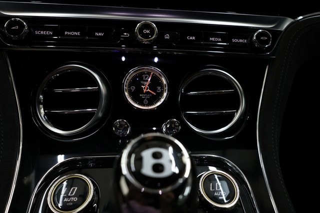 Bentley Continental GT Thumbnail Image 217