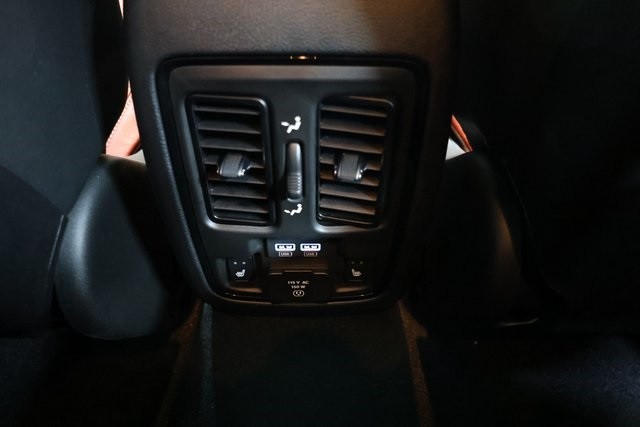 Dodge Durango Thumbnail Image 229