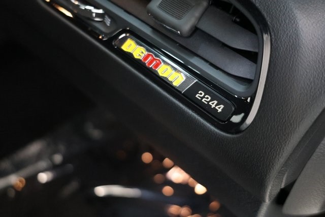 Dodge Challenger Thumbnail Image 193