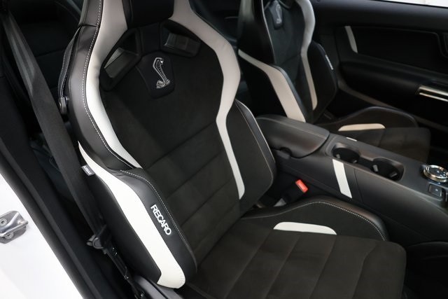 Ford Mustang Thumbnail Image 178
