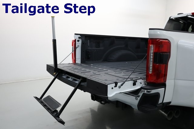 Ford F-350SD Thumbnail Image 157