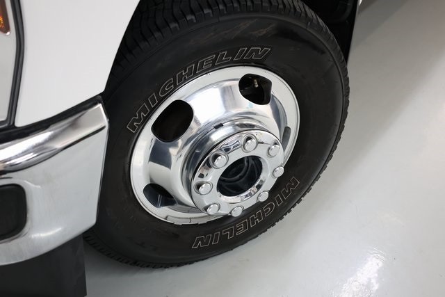 Ford F-350SD Thumbnail Image 165