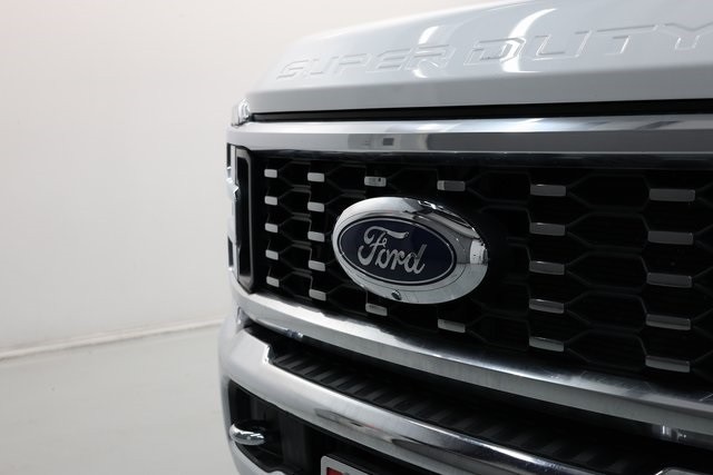 Ford F-350SD Thumbnail Image 168