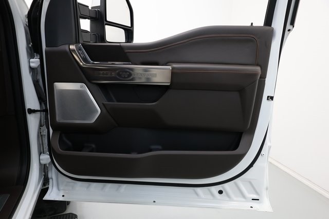 Ford F-350SD Thumbnail Image 183