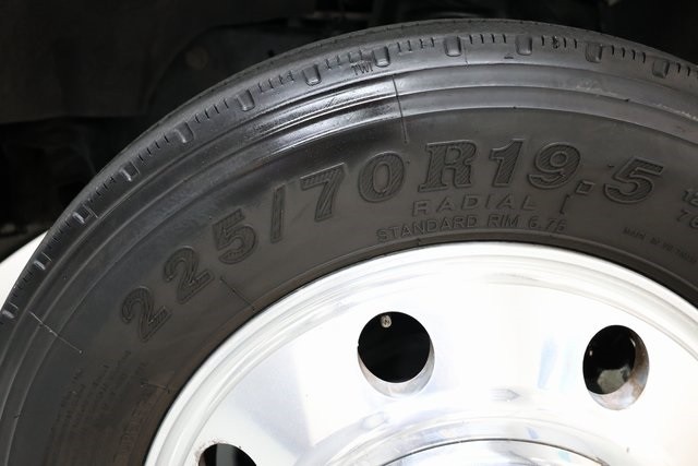 Ford F-450SD Thumbnail Image 210