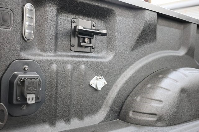 Ford F-450SD Thumbnail Image 171