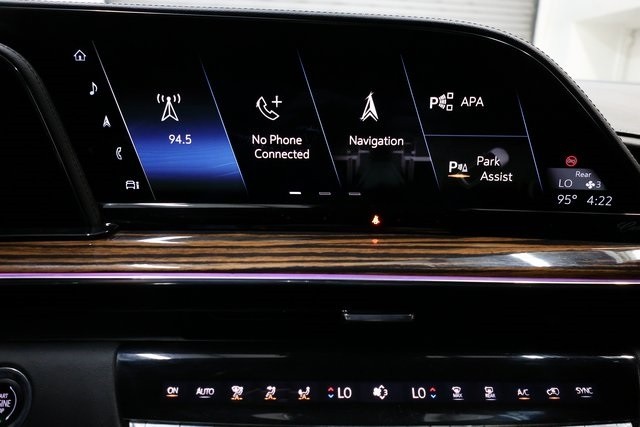 Cadillac Escalade Thumbnail Image 218