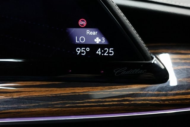 Cadillac Escalade Thumbnail Image 224