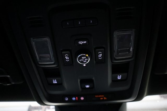 Cadillac Escalade Thumbnail Image 231