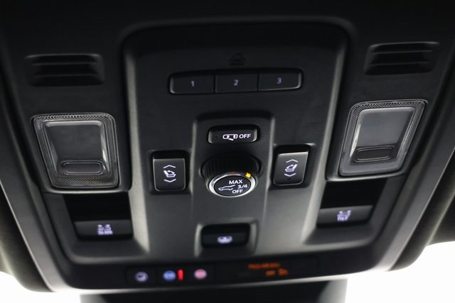 Cadillac Escalade Thumbnail Image 234