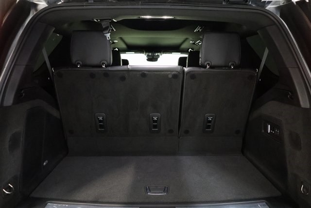 Cadillac Escalade Thumbnail Image 195