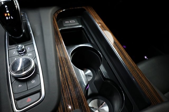 Cadillac Escalade Thumbnail Image 217