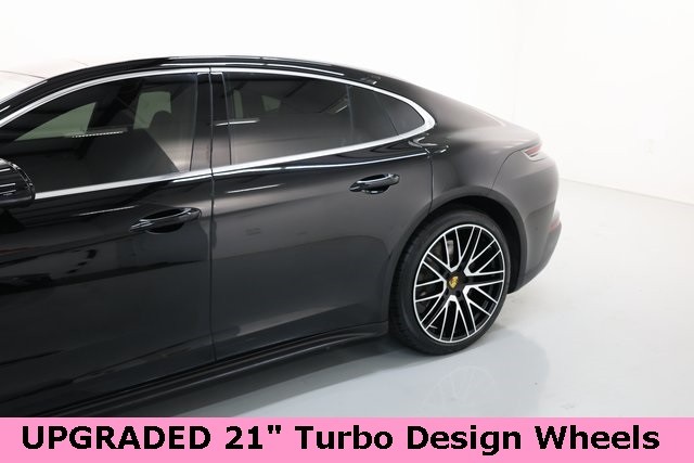 Porsche Panamera Thumbnail Image 101