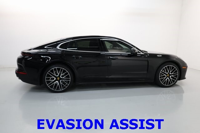 Porsche Panamera Thumbnail Image 120