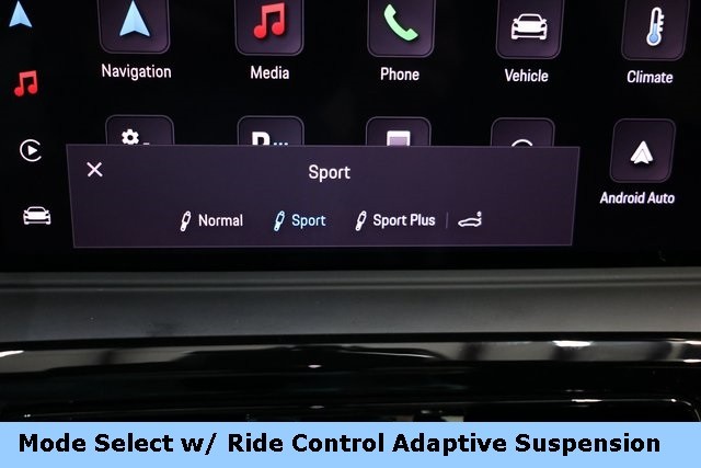 Porsche Panamera Thumbnail Image 124