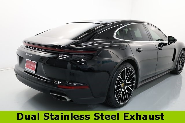 Porsche Panamera Thumbnail Image 141