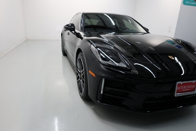 Porsche Panamera Thumbnail Image 152