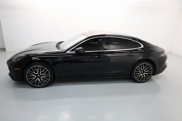 Porsche Panamera Thumbnail Image 158