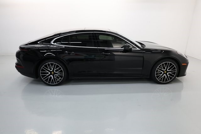 Porsche Panamera Thumbnail Image 164