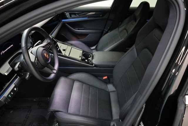 Porsche Panamera Thumbnail Image 170