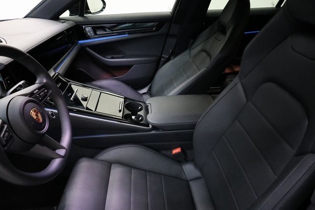Porsche Panamera Thumbnail Image 171
