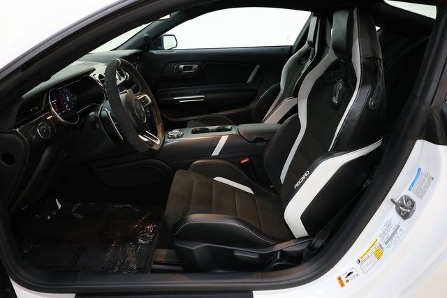 Ford Mustang Thumbnail Image 175