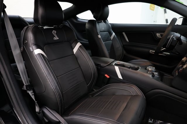 Ford Mustang Thumbnail Image 200