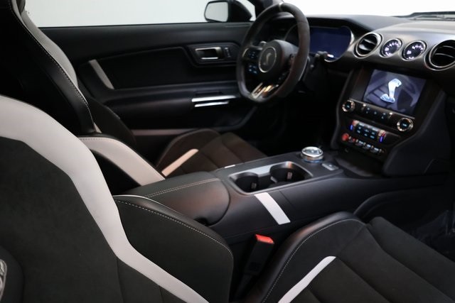 Ford Mustang Thumbnail Image 172