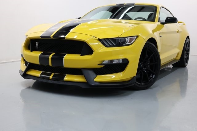 Ford Mustang Thumbnail Image 151