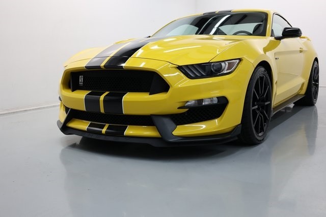Ford Mustang Thumbnail Image 152
