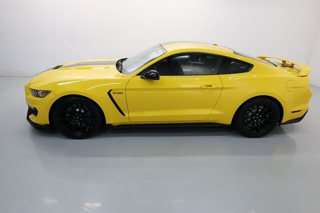 Ford Mustang Thumbnail Image 158