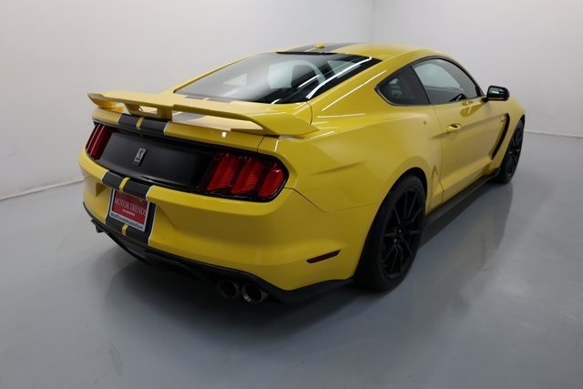 Ford Mustang Thumbnail Image 165