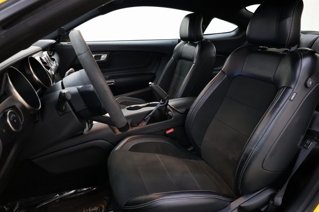 Ford Mustang Thumbnail Image 172