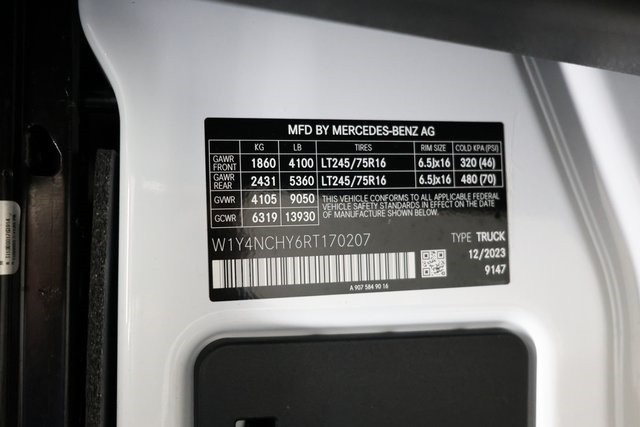 Mercedes-Benz Sprinter 2500 Thumbnail Image 211