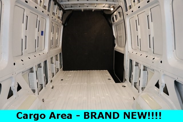 Mercedes-Benz Sprinter 2500 Thumbnail Image 120