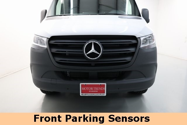 Mercedes-Benz Sprinter 2500 Thumbnail Image 133