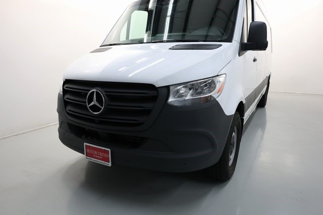 Mercedes-Benz Sprinter 2500 Thumbnail Image 153