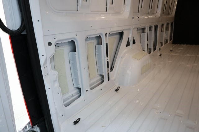 Mercedes-Benz Sprinter 2500 Thumbnail Image 169