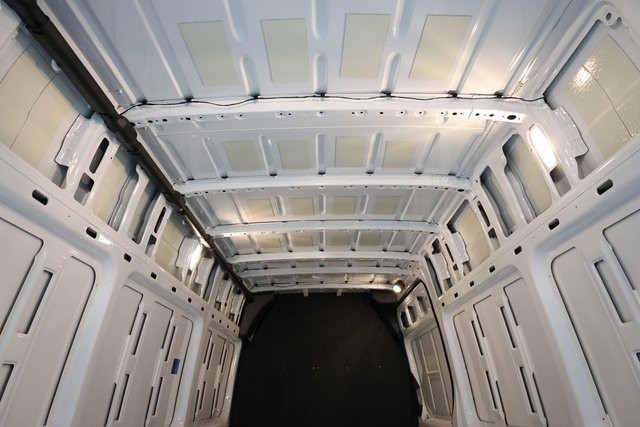 Mercedes-Benz Sprinter 2500 Thumbnail Image 170