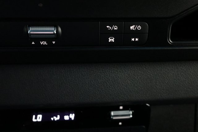 Mercedes-Benz Sprinter 2500 Thumbnail Image 204